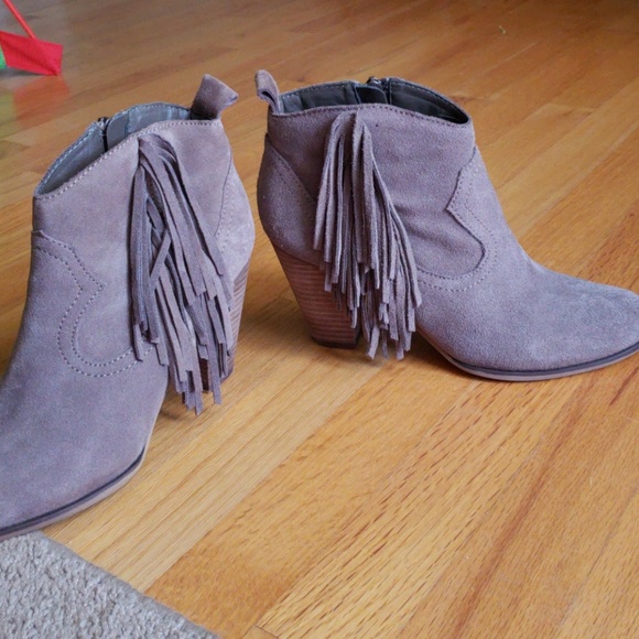 STEVE MADDEN 8.5 SUEDE FRINGE BOOTIES - Picture 4 of 8